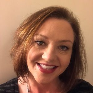 Meet your Posher, Jenn